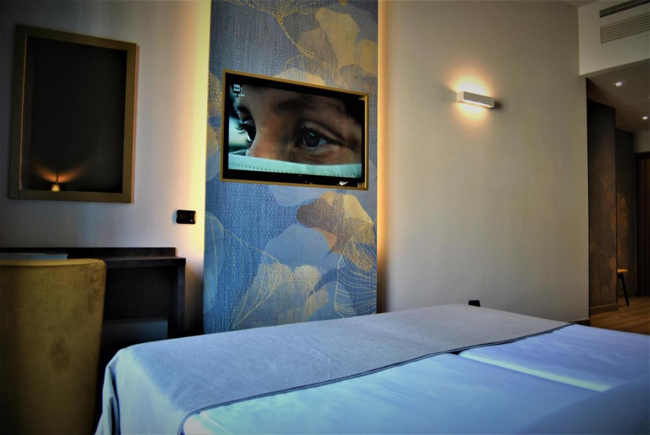 Mokinba Hotels King Milánó Kültér fotó
